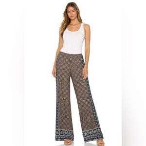 Solitaire Palazzo Pants
Size Small • 32” inseam • Excellent condition